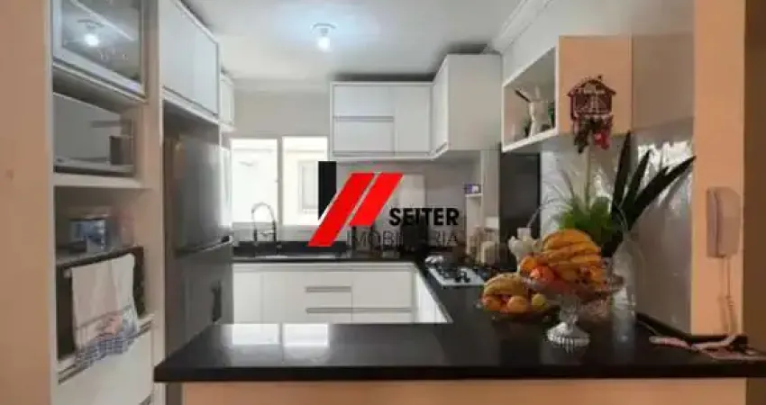 Apartamento de 3 quartos com suíte no Estreito 110m² e vaga de garagem. Venha conferir!