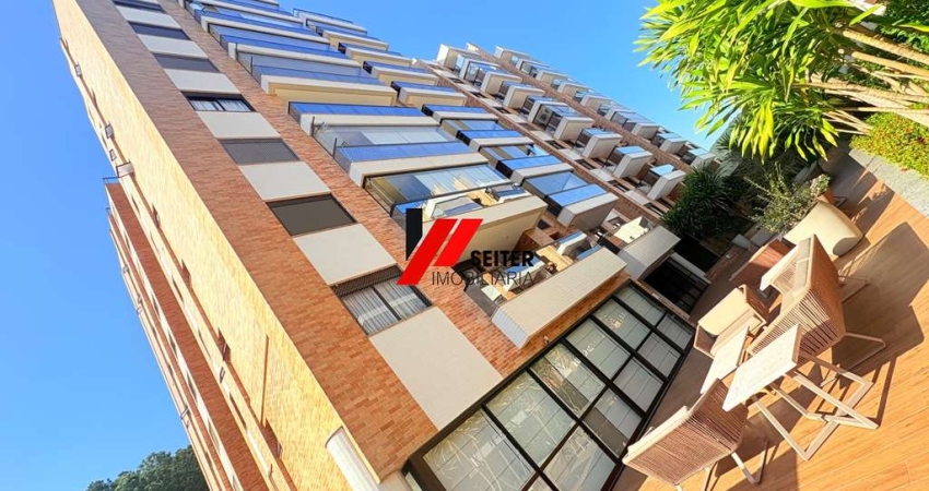 Apartamento à venda no Itacorubi com 108,8m² de 4 quartos 1 suíte ,sacada com churrasqueira  Florianópolis-SC