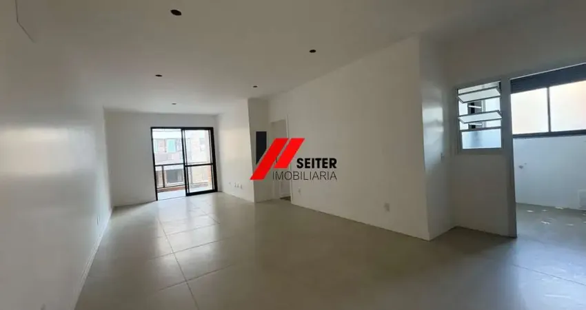 Apartamento com 4 quartos à venda no Itacorubi, Florianópolis 