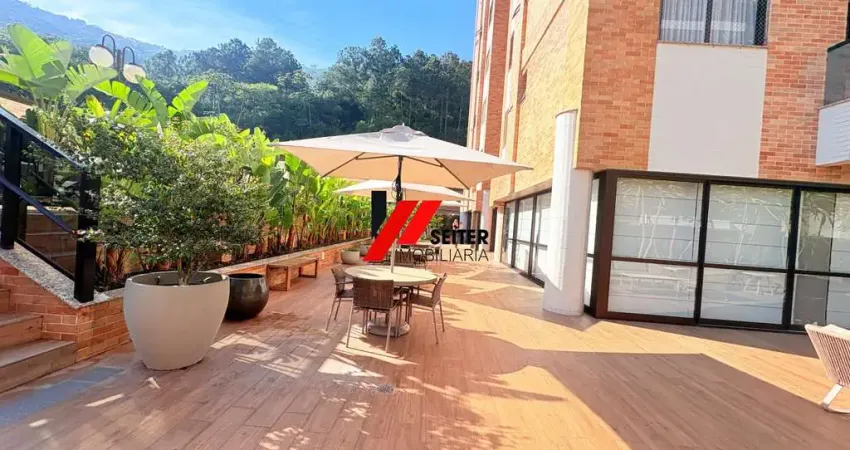 Apartamento à venda no Itacorubi com 108,80m² de 4 quartos 1 suíte ,sacada com churrasqueira  Florianópolis-SC