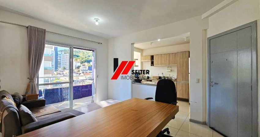 Apartamento  à venda no itacorubi com 77m² incluindo sacada com churrasqueira e 2 quartos sendo 1 suite