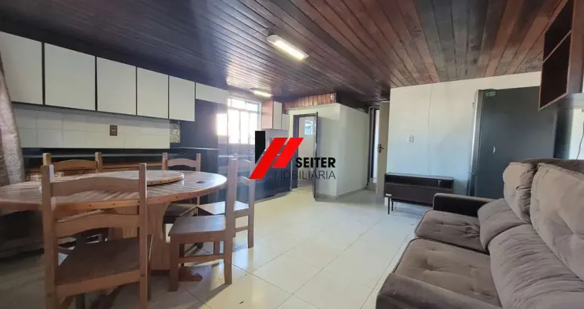 Casa com 2 quartos para alugar na Trindade, Florianópolis 