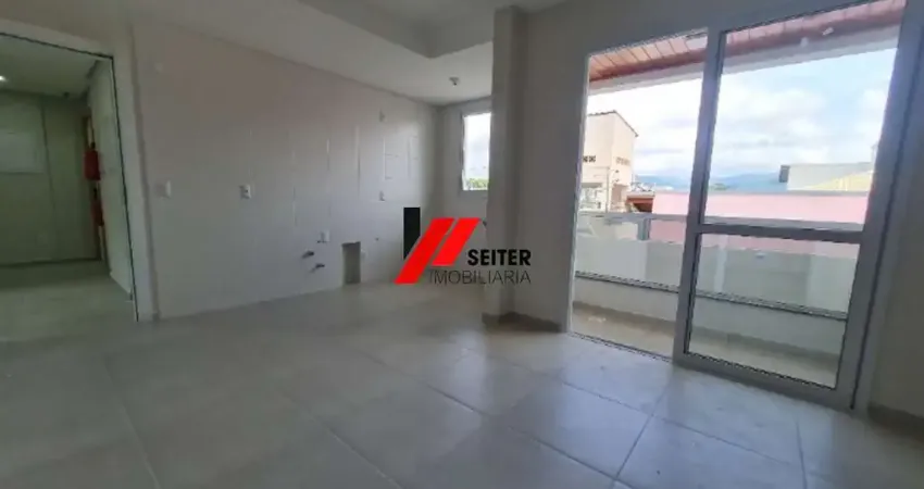 Cobertura com 2 quartos para alugar no Itacorubi, Florianópolis