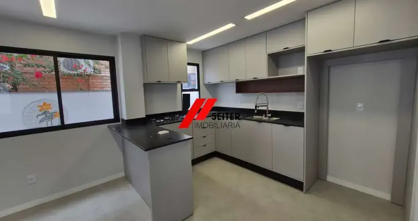 Casa com 4 quartos para alugar no Itacorubi, Florianópolis 