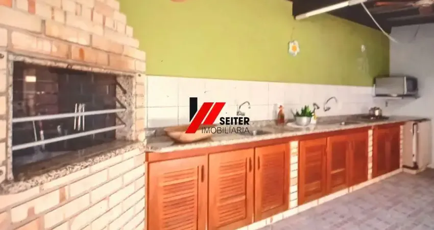 Casa com 3 quartos à venda na Trindade, Florianópolis 