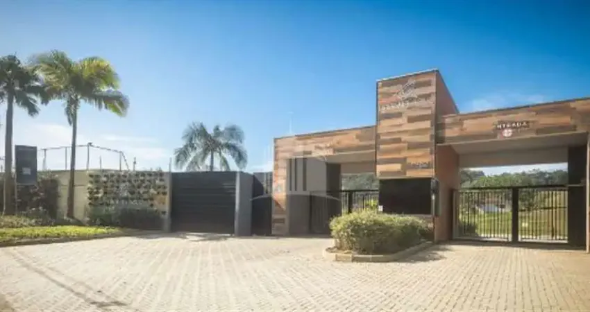 Terreno em Condomínio Fechado a poucos minutos da Praia