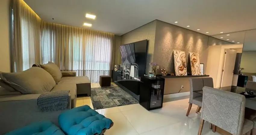 Apartamento com 3 suítes e 2 vagas de garagem no Centro em Balneário Camboriú