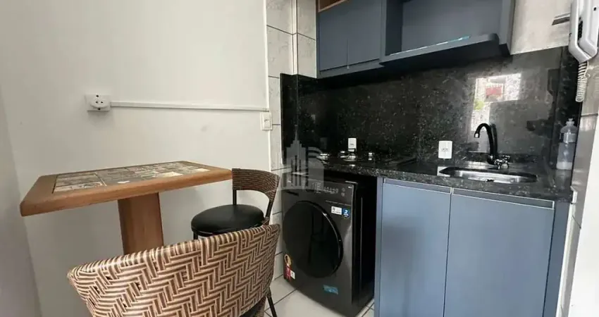 Apartamento mobiliado com 1 quarto e 1 vaga de garagem no Centro Balneário Camboriú