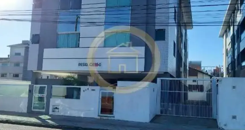 Cobertura semi mobiliada de 02 dormitórios em área nobre da Praia dos Ingleses