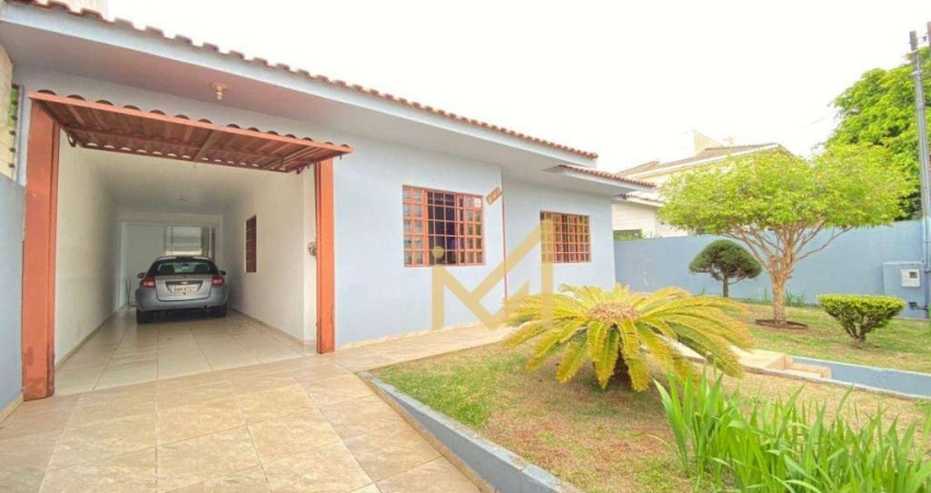 Casa com 3 dormitórios à venda, 180 m² por R$ 790.000,00 - Nova York - Cascavel/PR