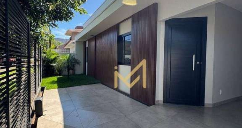 Casa com 4 quartos à venda na Rua Pato Branco, Região do Lago, Cascavel