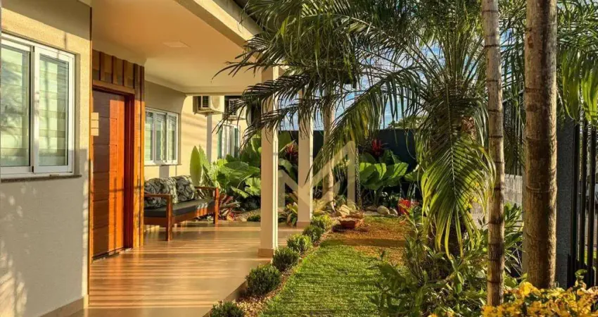 Casa com 1 suíte mais 4 dormitórios à venda, 263 m² por R$ 1.400.000 - Canadá - Cascavel/PR