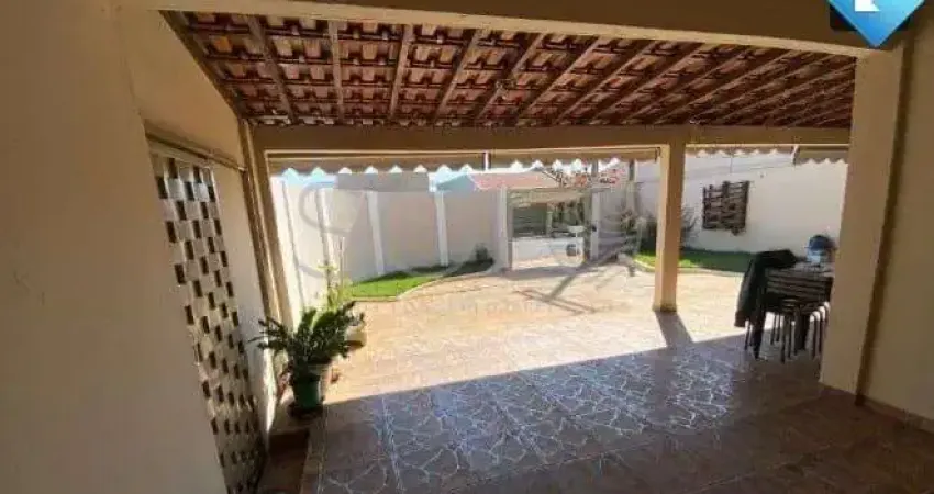 Casa com 3 quartos à venda no Jardim Indaiá, Araraquara 