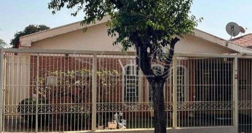 Casa Terrea com Edicula na Rua Sao Bento, Araraquara