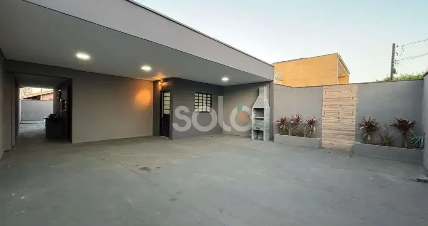 Linda casa no jarim igacaba imovel com um quintal amplo com possibilidade de ampliacoes!!