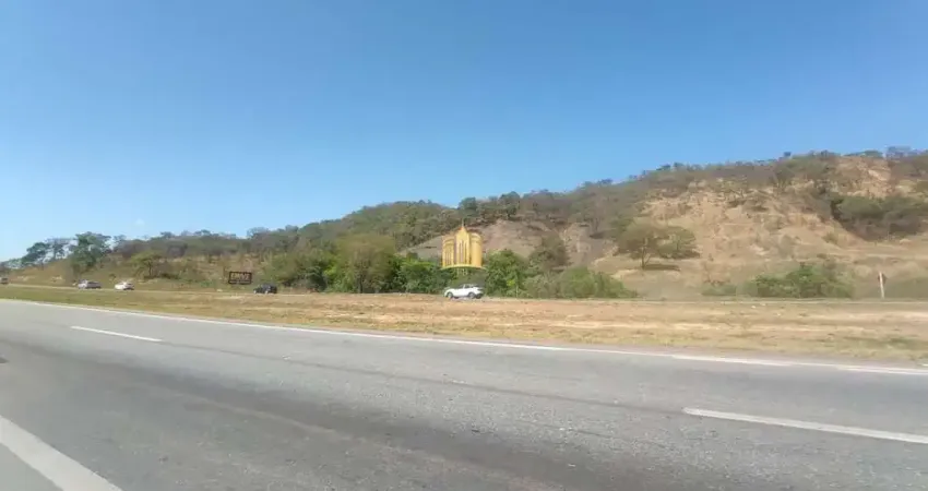 Oportunidade! Terreno de 105.494,00 m² na BR-040 em Esmeraldas, ideal para investir. Aproveite!