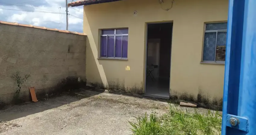 Casa para venda em Esmeraldas-MG, bairro Dumaville: 2 quartos, 1 sala, 1 banheiro, 49,00 m² de área.