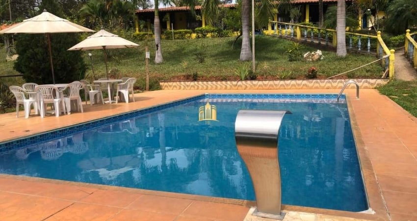 Luxuoso Sítio à Venda no Encontro das Águas - Esmeraldas-MG: 10 quartos, 8 suítes, área gourmet, piscina e muito mais! Venha conhecer!