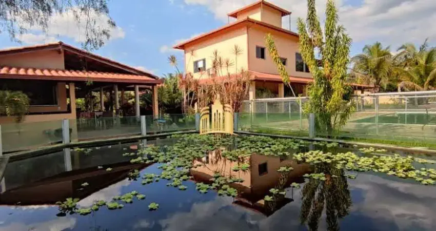 OPORTUNIDADE!!! Sitio comercial de luxo à venda em Esmeraldas-MG, bairro Cidade Jardim. 4 quartos, 1 suíte, 2 salas, 3 banheiros, 3 vagas, 1.800 m².