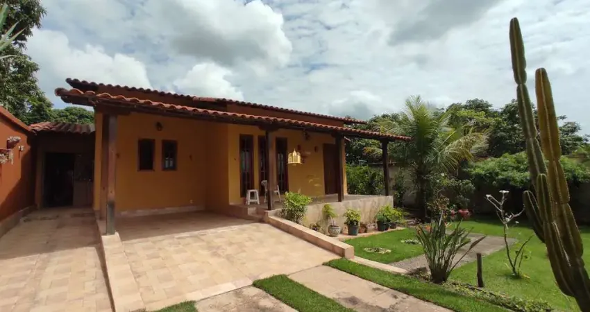 Casa à Venda em Tropeiros, Esmeraldas - 3 Quartos, Suíte, Lote de 1.000m², R$ 550.000 - Contato com a Natureza