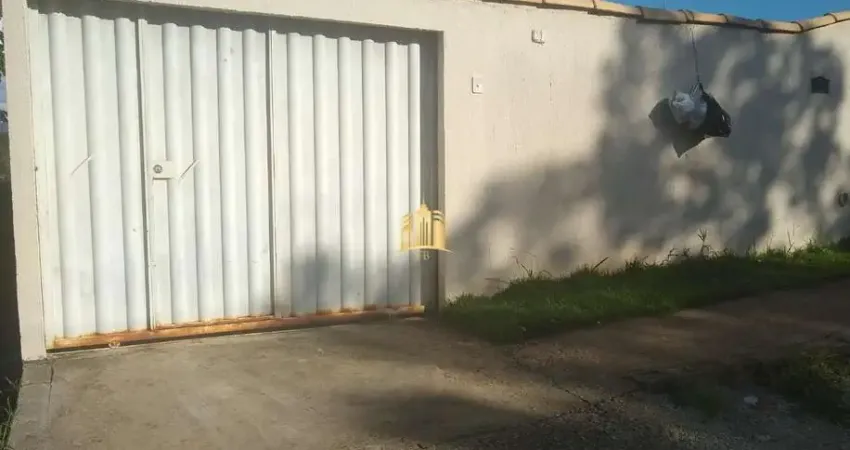 Casa à Venda no Bairro Dumaville, Esmeraldas - 3 Quartos, Terraço e Garagem, R$ 180.000