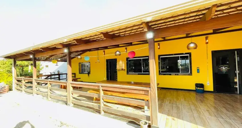 Sítio à Venda no Condomínio Nosso Rancho, Contagem | 3.100 m² | Área Gourmet e Construção Adicional