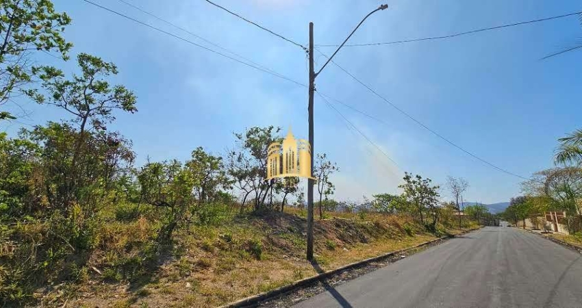 Venda de Terreno 2.000 m² no Bairro Santa Quitéria - Esmeraldas | Rua Asfaltada, Infraestrutura Completa, R$180.000,00