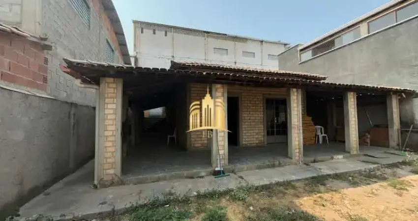 Casa à Venda no Bairro Dona Guilhermina, Esmeraldas - R$ 220.000,00