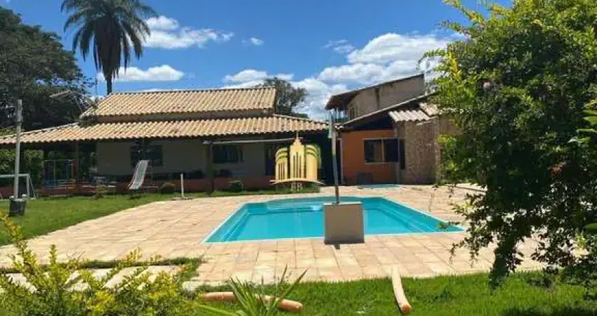 Sítio à Venda no Condomínio Vista Alegre, 8 Quartos, Piscina, 2.000 m²