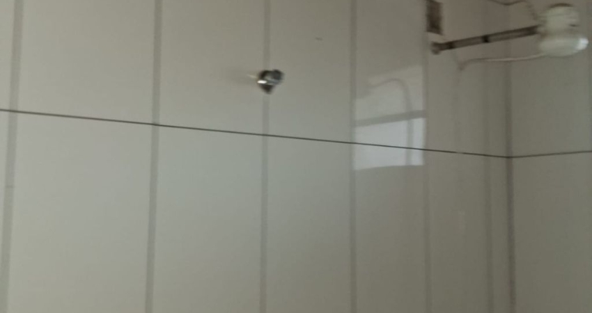 Casa em lote de 360m², localizada no bairro Guarani.