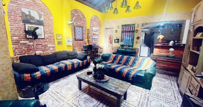 Casa c/ 3 quartos, 3 suítes, 228m², à venda no bairro Vila Monumento, por 508.800,00