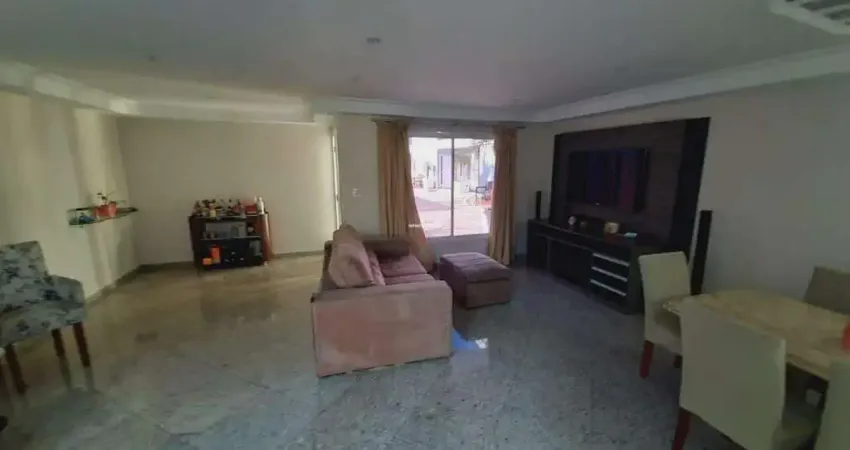 Casa em Condomínio Fechado c/ 4 quartos, 2 suítes e 8 vagas, 325m², à venda no , no bairro Vila Bertioga, por 2.100.000,00