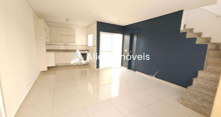 Casa c/ 2 quartos, 2 suítes e 2 vagas, 110m², para aluguel no Condomínio Residencial Villagio Mooca, no bairro Alto da Mooca, por 3.300,00