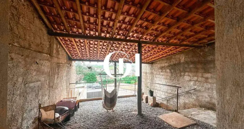 Casa de 2 quartos com Varanda e Vista otima vista livre.