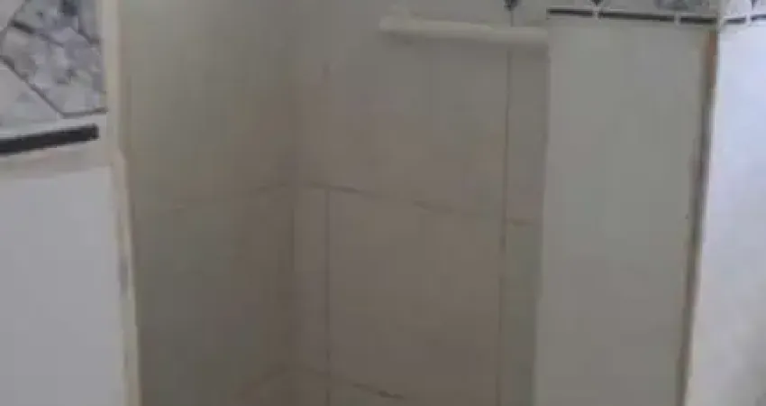 VENDO CASA RES/COM VILA SÃO PEDRO AS MARGENS DA RODOVIA PRES. DUTRA