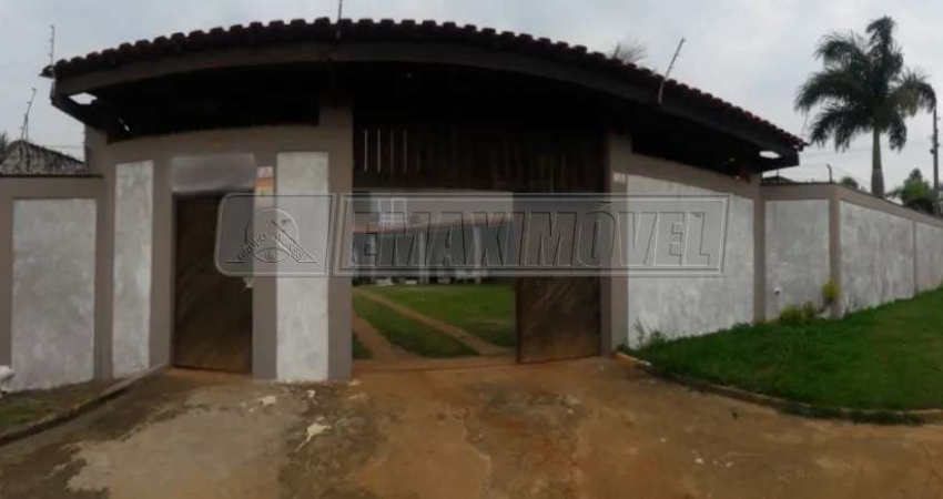 Casa em Bairros em Araçoiaba da Serra