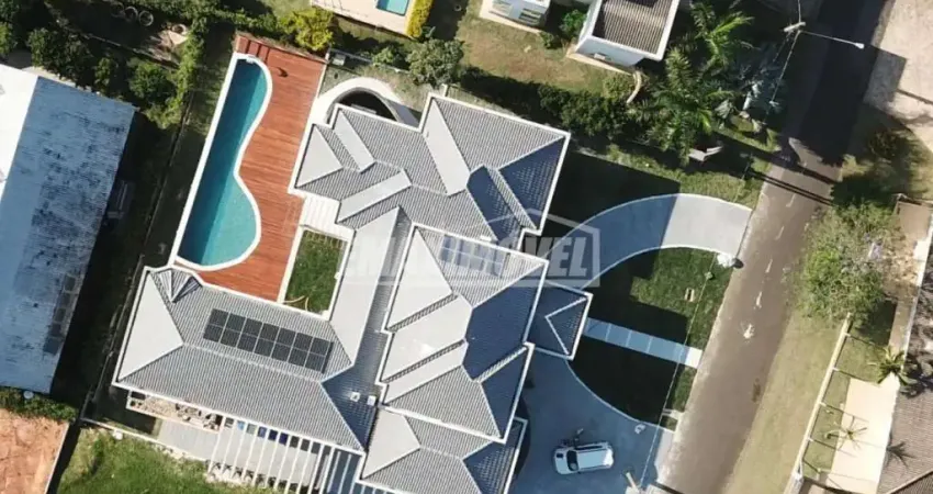 Casa com 5 quartos, 5 vagas e piscina no residencial vale do lago!