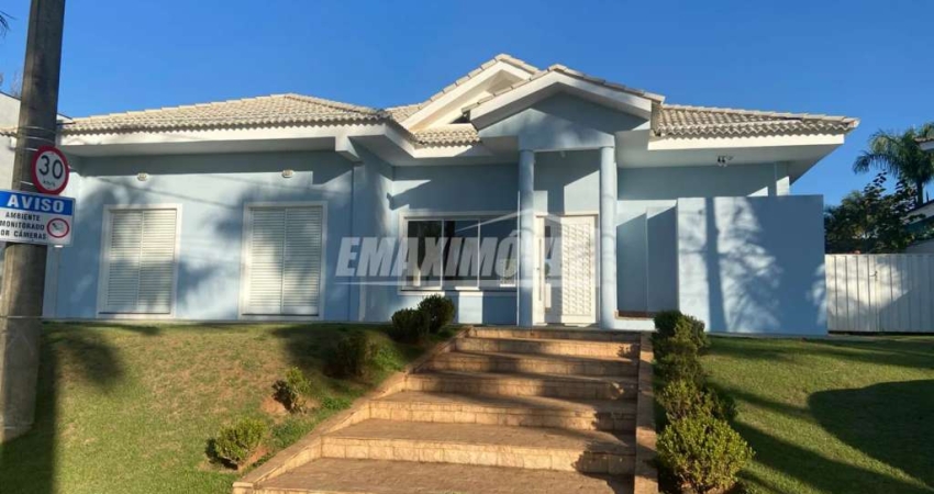 Casa em condomínio com 3 suítes, 6 vagas, piscina e lazer completo!