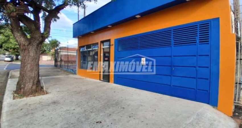 Casa semi-mobiliada com 3 Quartos e ponto comercial - Vila Angélica