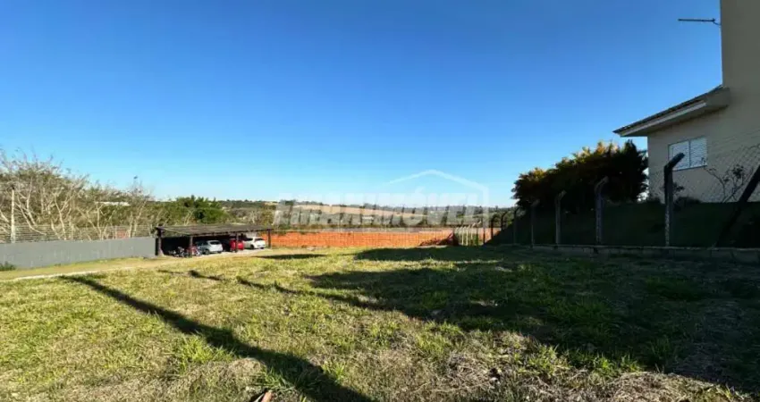 Terreno á venda de 800m² no village araçoiaba em araçoiaba da serra-sp