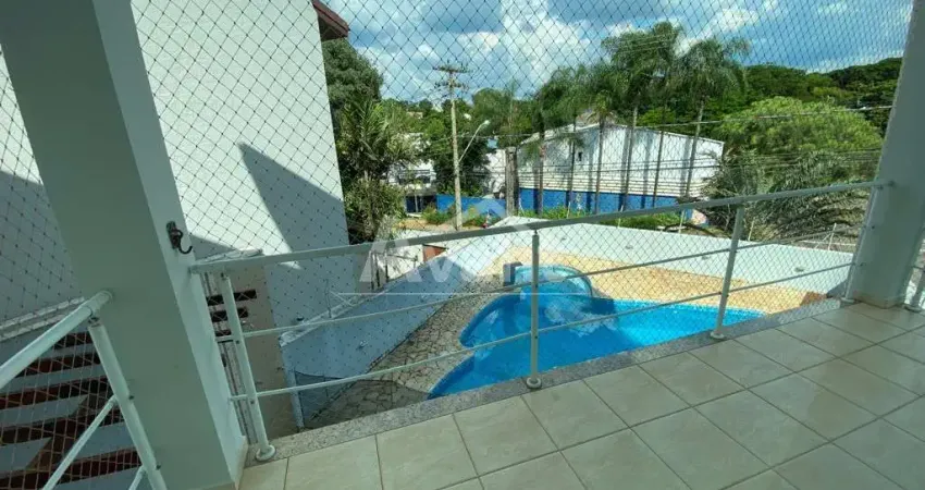 Casa no Parque Nova Suíça 3 dormitórios, ótimo bairro de Valinhos, tem excelente localização em frente ao Colégio Carpe Diem