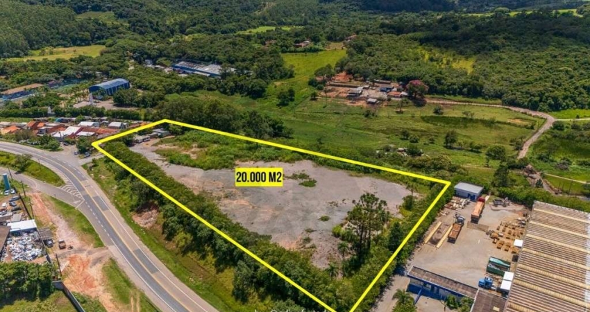 Área de 20.000 M2 em excelente localização entre as cidades de Louveira e Jundiaí!