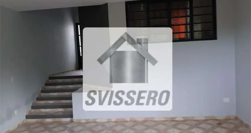 Casa térrea com 3 quartos à venda em Vila Santista - SP
