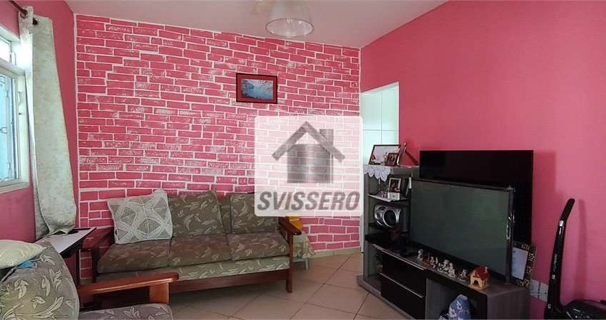 Casa de vila com 2 quartos à venda em Vila Carolina - SP