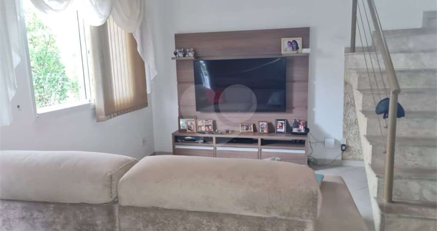 Casa com 3 quartos à venda em Jardim Regina Alice - SP
