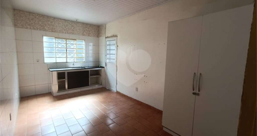 Casa com 6 quartos à venda em Núcleo Residencial Edison Bastos Gasparini - SP