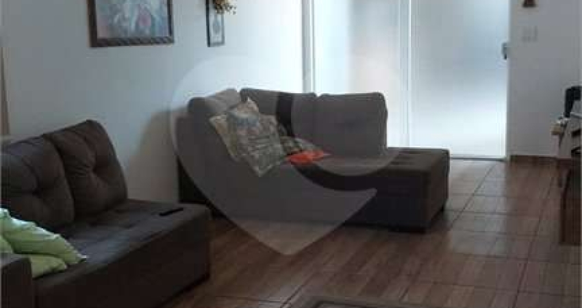 Casa com 3 quartos à venda em Jardim Solange - SP