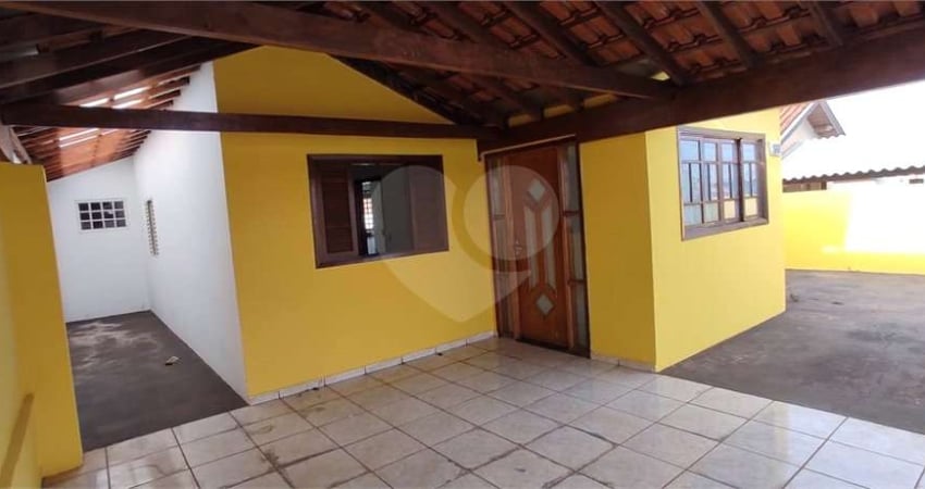 Casa com 3 quartos à venda em Barras Do Tietê - SP