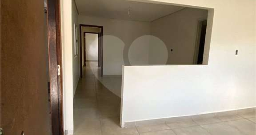 Casa com 2 quartos à venda em Núcleo Residencial Beija-flor - SP