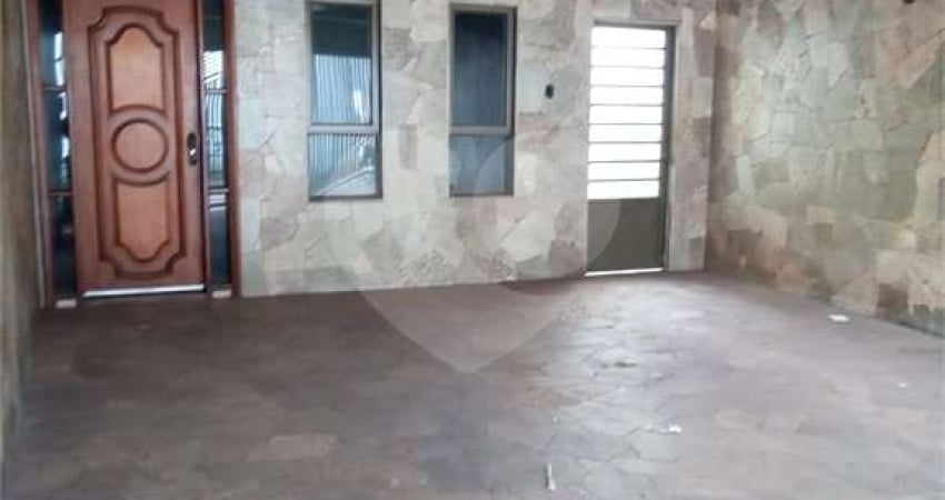 Casa com 3 quartos para locação em Jardim Flórida - SP